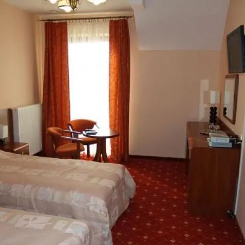 Przytulny *** HOTELIK ROBSON ***  Nowy Sącz