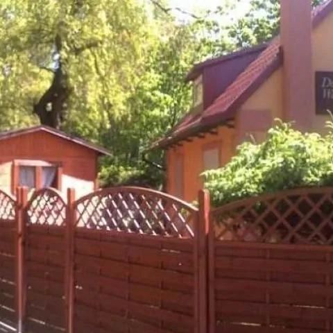 Apartamenty + domek z kominkiem nad j. Białym Chmielno