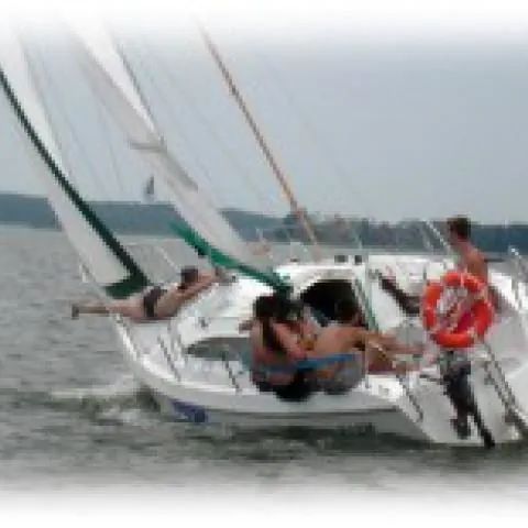 Wiking Czarter Jachtów na Mazurach Giżycko