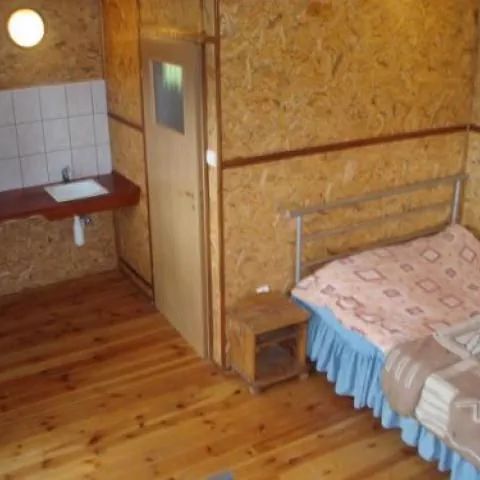 Domki nad Rozlewiskiem. Budy