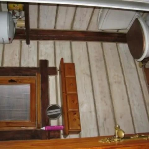 Dom drewniany nad jeziorem Wilczyn