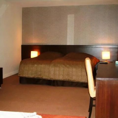 Hotel Złoty Las  Świdnica – Świdnica, Polska