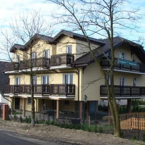 MYŚLIWSKIE ZACISZE - Pensjonat i Restauracja Olsztyn