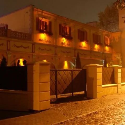 "Palace" - pokoje Opole