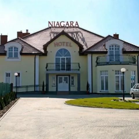 Hotel "NIAGARA" Golina
