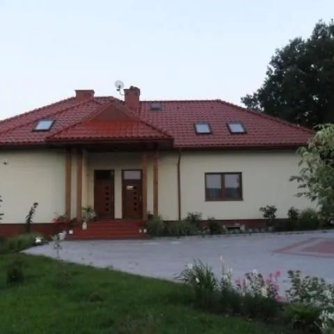 Noclegi - Między Dębami Kielce