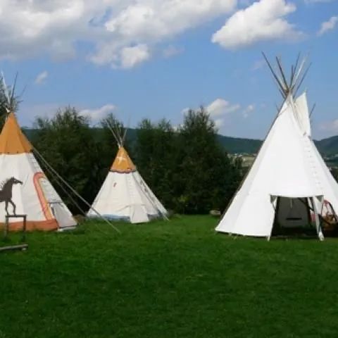 TIPI-CAMP  Wioska Indiańska - Męcina