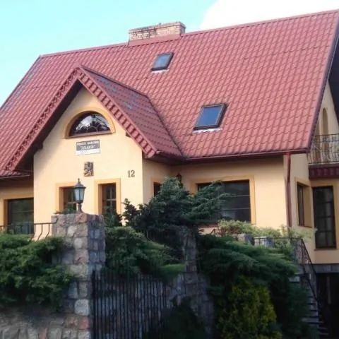 Pokoje Gościnne ul. Grzędzickiego Chmielno