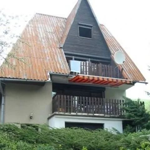 Dom nad jeziorem w Tresnej Tresna