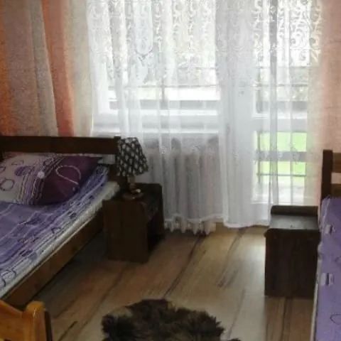 Wynajem Pokoi "U stóp gorców" Niedźwiedź