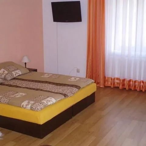 Agroturystyka "PANDEROZA" Łochów