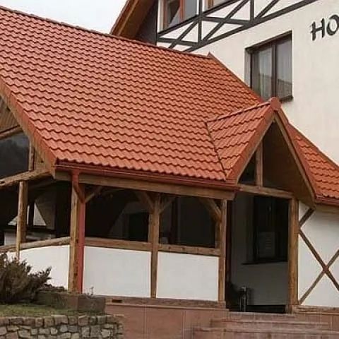 Hotel "Koniuszy" Srebrna Góra