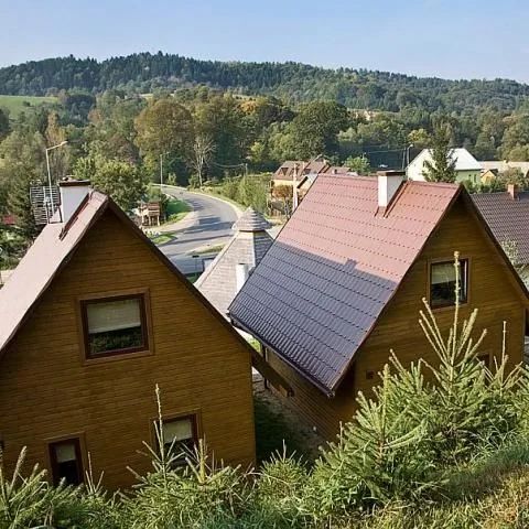 "DOM NAD ROZLEWSIKIEM" Wołkowyja