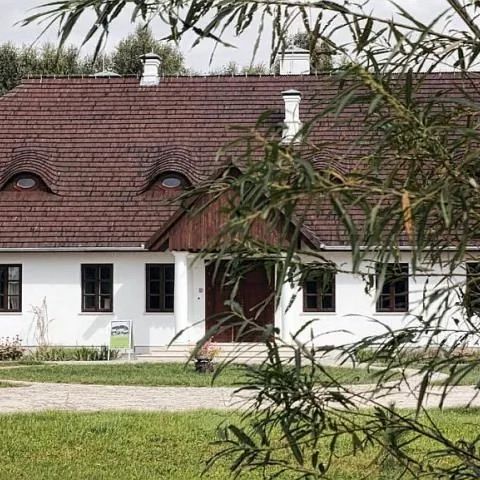 Zagrodowa Osada w Uściążu Kazimierz Dolny