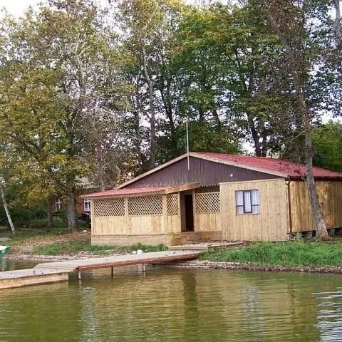 "ZŁOTA RYBKA" NOCLEGI Borsk