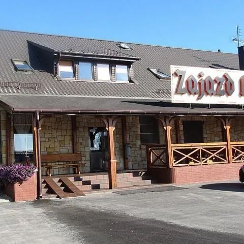 Zajazd Niva. Sławno