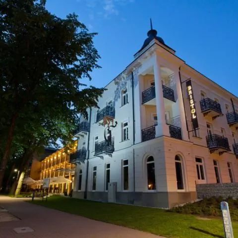Hotel i sanatorium Bristol **** Art & Medical SPA Busko-Zdrój
