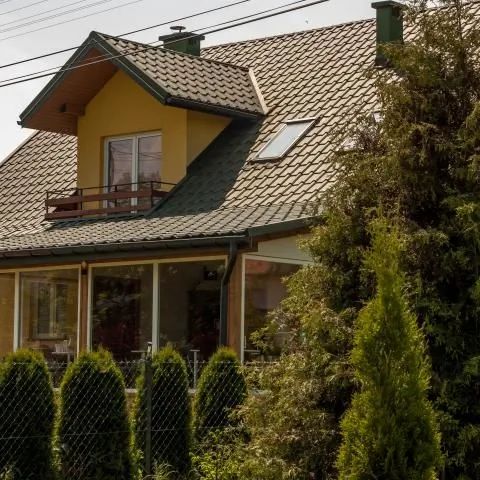 Brat Bieszczadzki. Kwatery górskie Solina