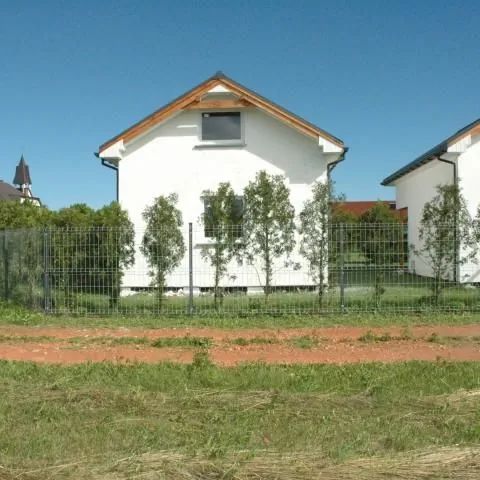 DOMKI POD CYPRYSEM Łukęcin