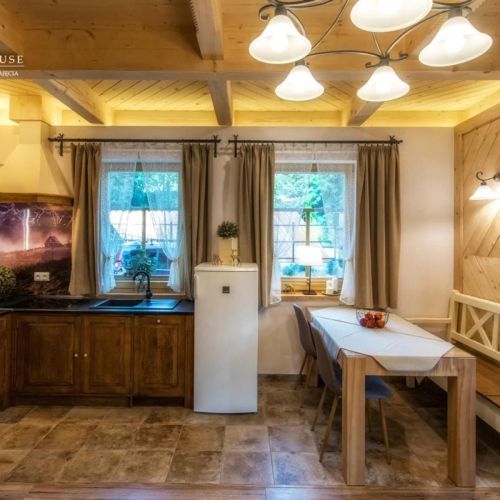 Domek Cyrhlica House Chochołów Zakopane – Chochołów, Polska