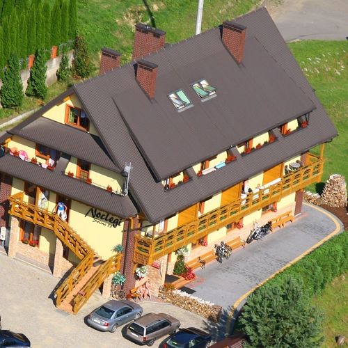 O.W. Zielone Wzgórza - pokoje, domki, wyżywienie Centrum Solina