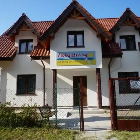 Pensjonat Złoty Brzeg  Rowy