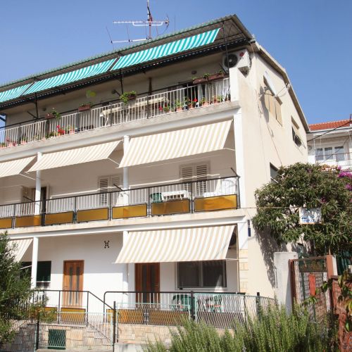 Apartments By The Sea Trogir - 15011