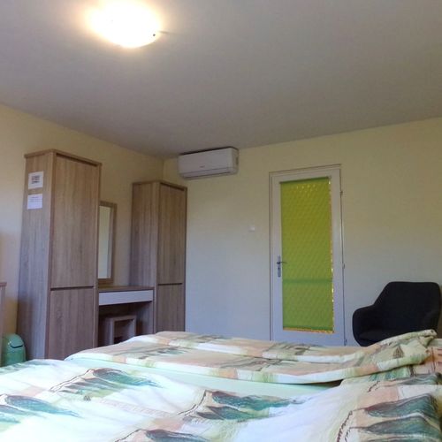 Hold-on Apartman Gyula