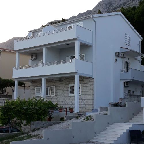 Apartments With Parking Space Medići, Omiš - 1045 Medići – Medići, Croația