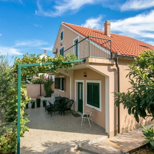 Apartments By The Sea Mirca, Brač - 2854 Mirca