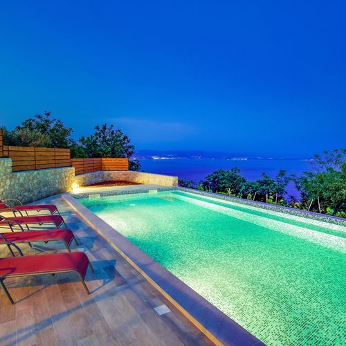 Nyaralóház Medencével Obrs, Opátia - Opatija - 7835 Obrš