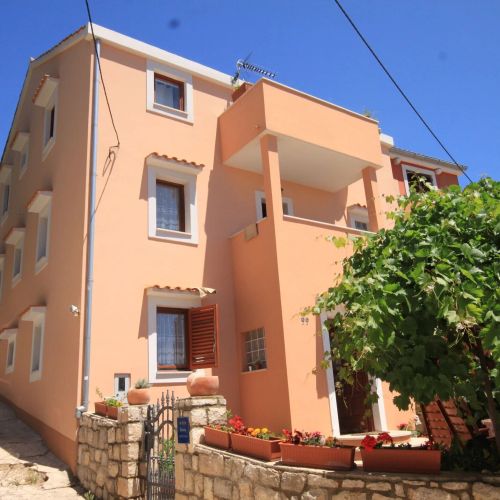 Apartments With Parking Space Ćunski, Lošinj - 8010 Ćunski