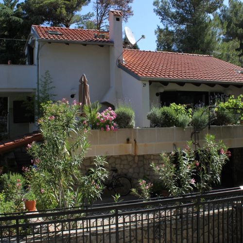 Apartments With Parking Space Artatore, Lošinj - 8087 Artatore
