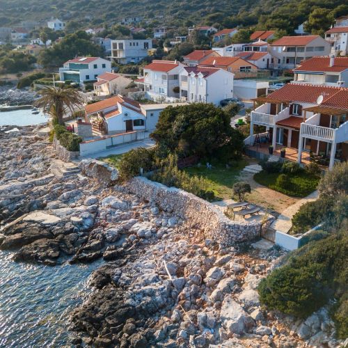 Apartments By The Sea Milna, Vis - 8946 Milna