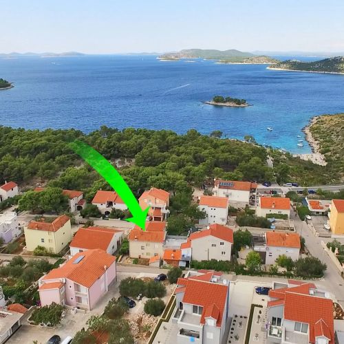 Apartments With Parking Space Bilo, Primošten - 12868 Bilo
