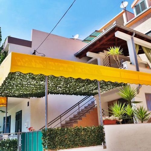 Apartmanok A Tenger Mellett Krilo Jesenice, Omis - 15145 Krilo Jesenice