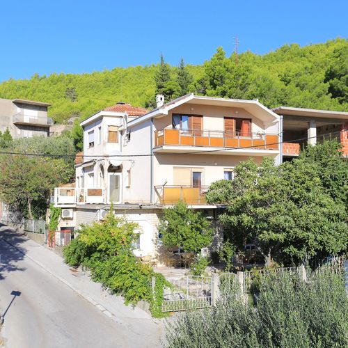 Apartmanok Parkolóhellyel Dugi Rat, Omis - 15417 Dugi Rat
