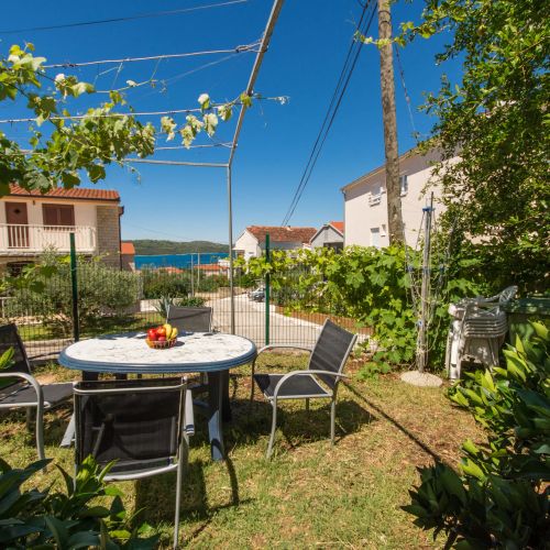 Apartments Pero Okrug Gornji – Okrug Gornji, Chorvatsko