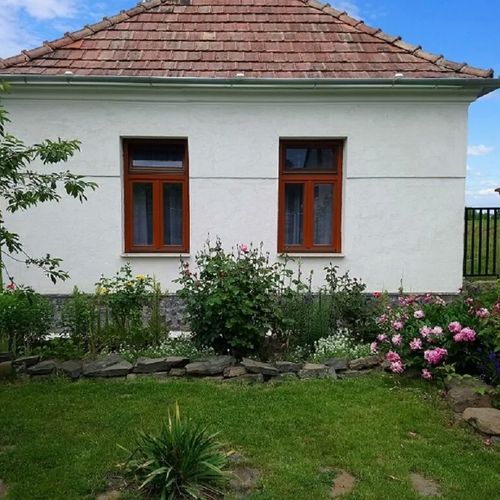 Öregporta Vendégház Bazsi