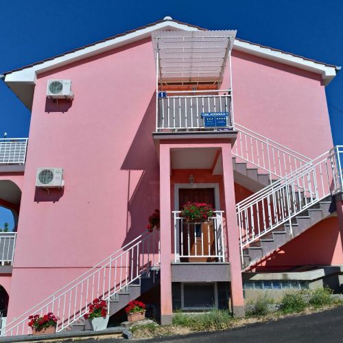 Apartments With Parking Space Njivice, Krk - 15904 Njivice