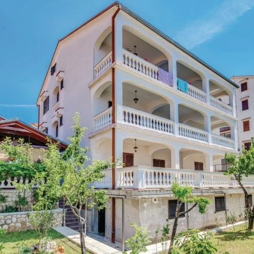 Apartmanok Parkolóhellyel Novi Vinodolski - 15946