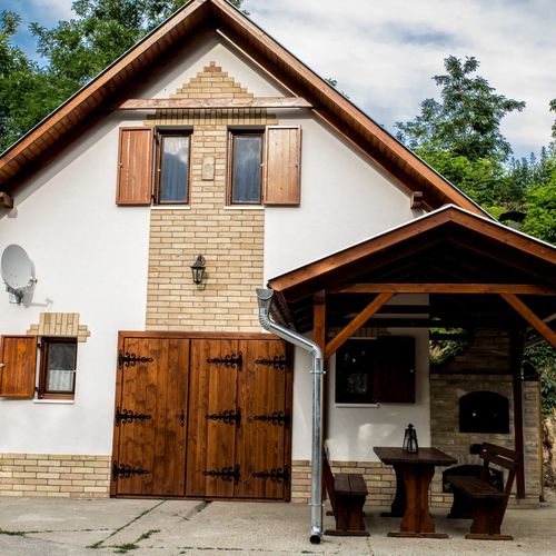 Kemencés Vendégház Császártöltés