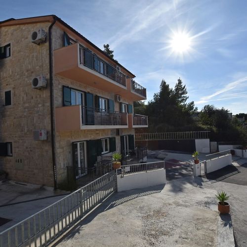 Apartments Ivan Omis II III