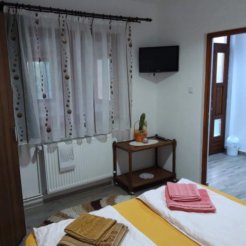 Cabana Erőss Lăzarea – Lăzarea, România