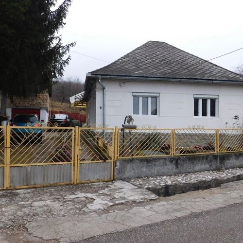 Nyugalmas Vendégház Lénárddaróc