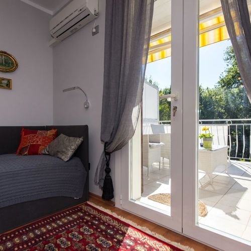 Apartment Lesic Njivice Krk