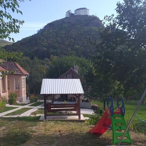 Farkas-lak Vendégház Füzér