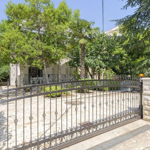 Apartments Karolina Vodice