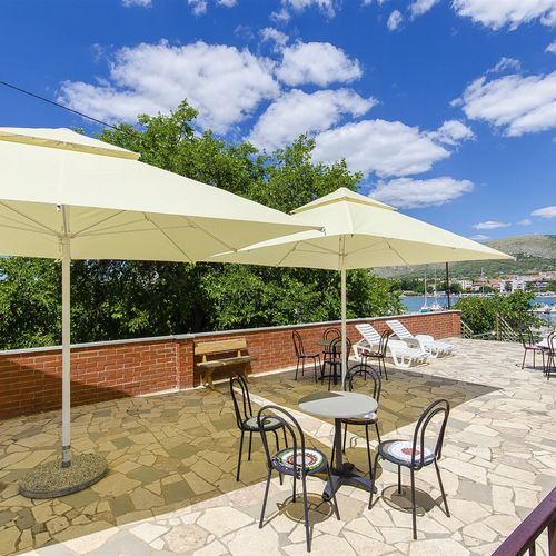 Apartments and Rooms Iva Trogir