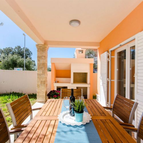 House Nikolina Sevid